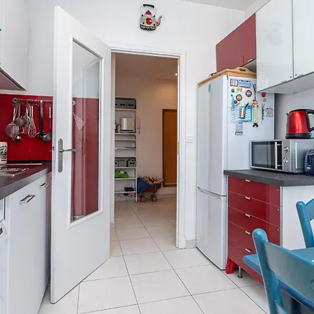 The Place To Be In Apartment Nice